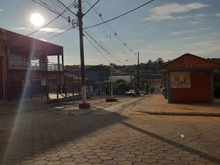 Rua na área central de Pinhalão já está com mão dupla